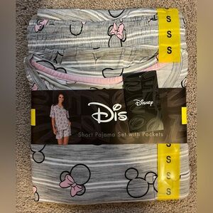 NWT disney short pajama set